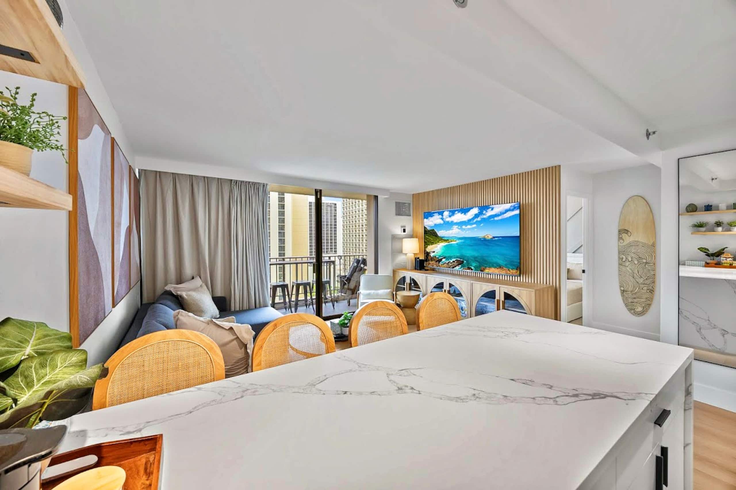 15F-Beautiful Escape-1BR Condo-w/Parking|Pool|Gym - Image 7