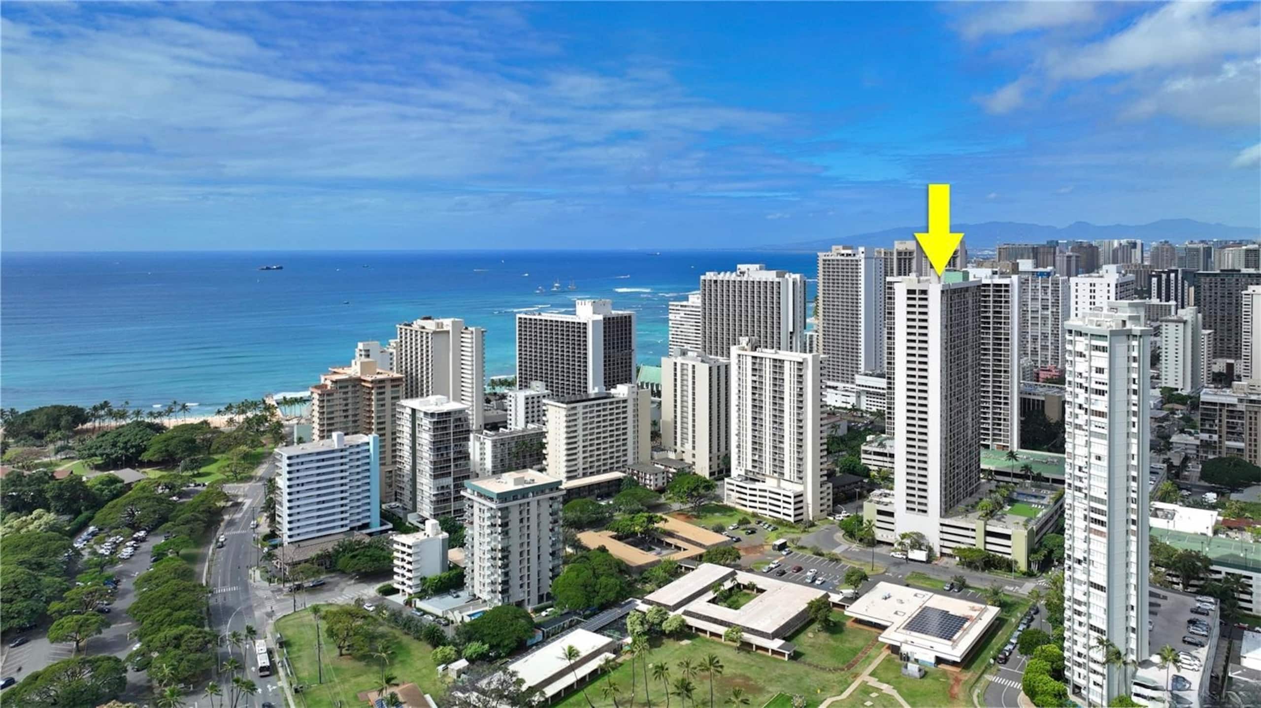 15F-Beautiful Escape-1BR Condo-w/Parking|Pool|Gym - Image 66