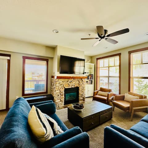 Top Airbnb: Top floor two bedroom two bath at Solitude Resort in Brighton