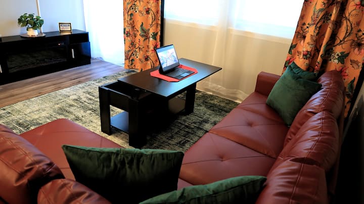 Private King Suite Near Jax Airport & Downtown - Jacksonville, FL