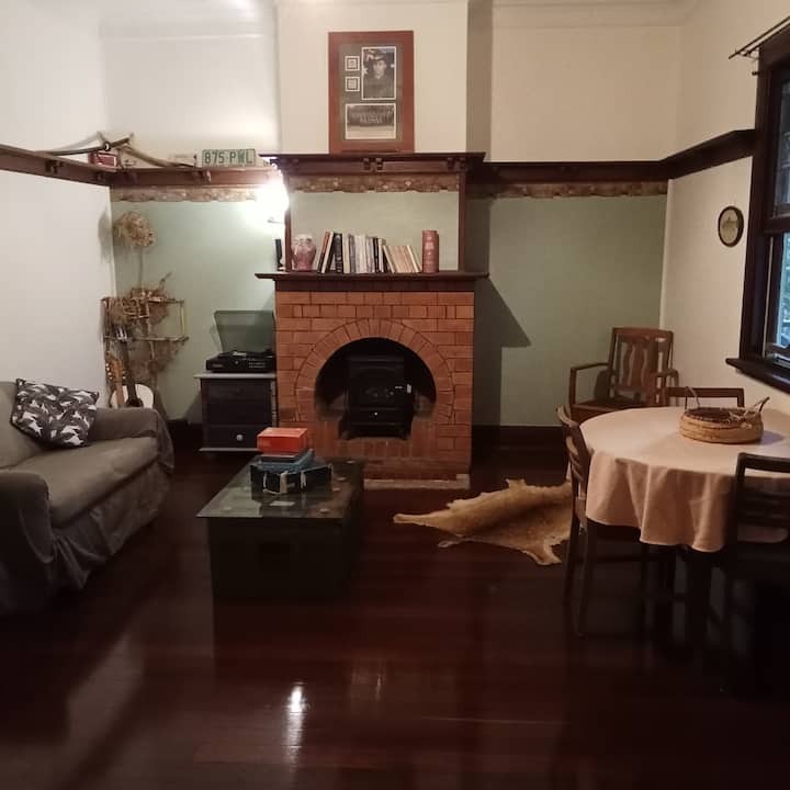 Old Charm And 
Quirk - Kempsey