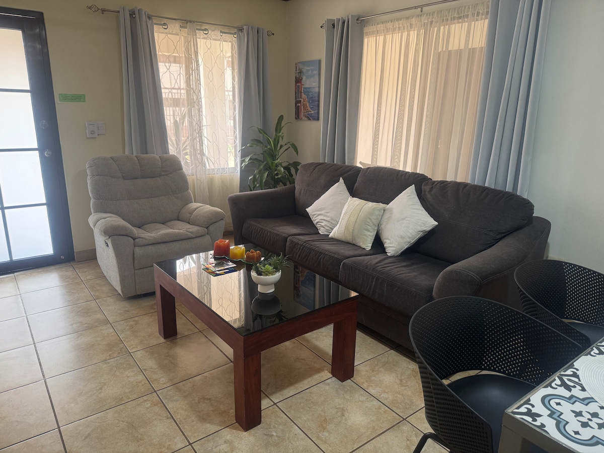 Comfortable house 5 minutes from Playa del Coco