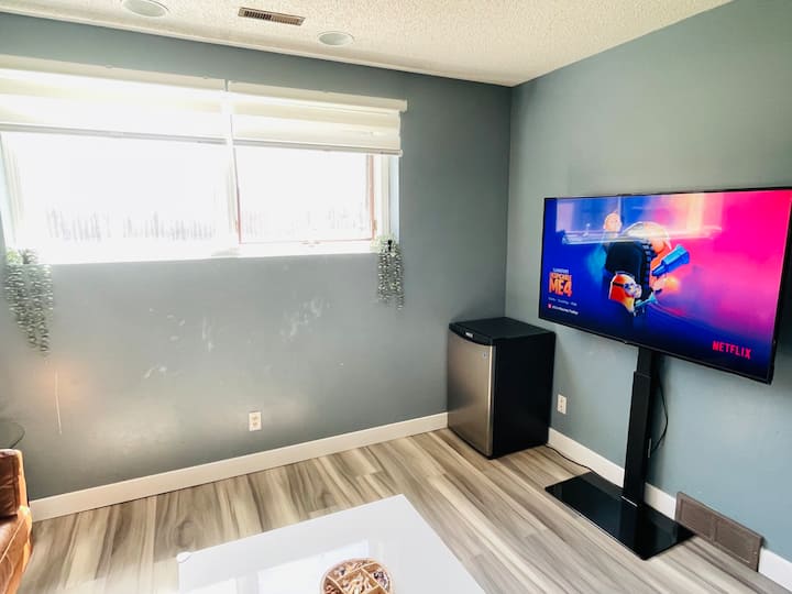 Sweet Stay Suite · Private 2br Escape - Winnipeg