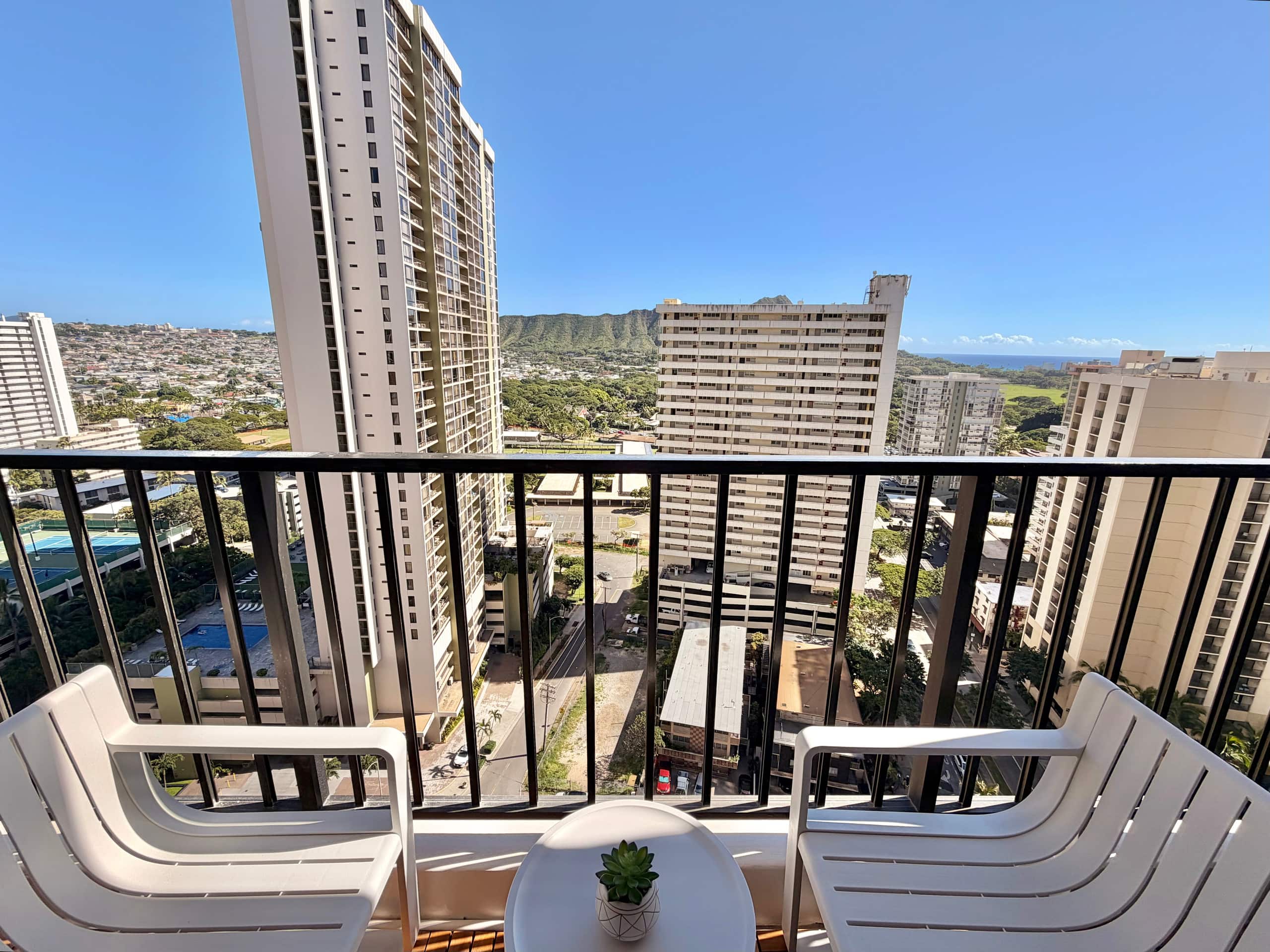 Waikiki Banyan DH & Ocean View #8 | Free Parking - Image 38