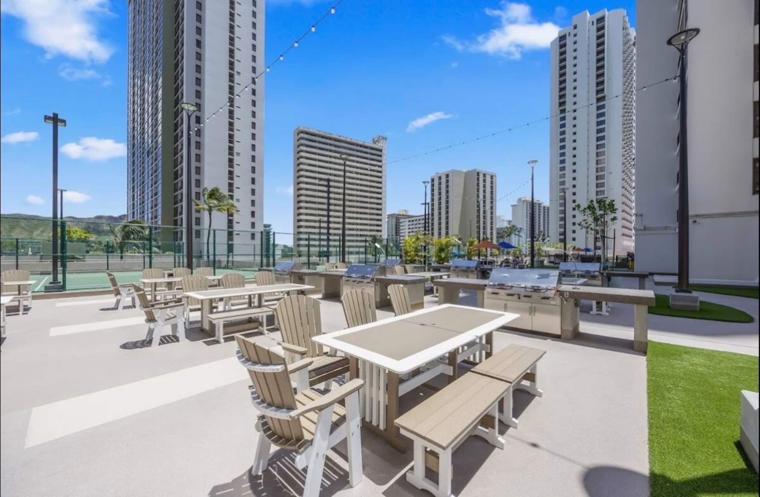 Waikiki Banyan DH & Ocean View #8 | Free Parking - Image 56