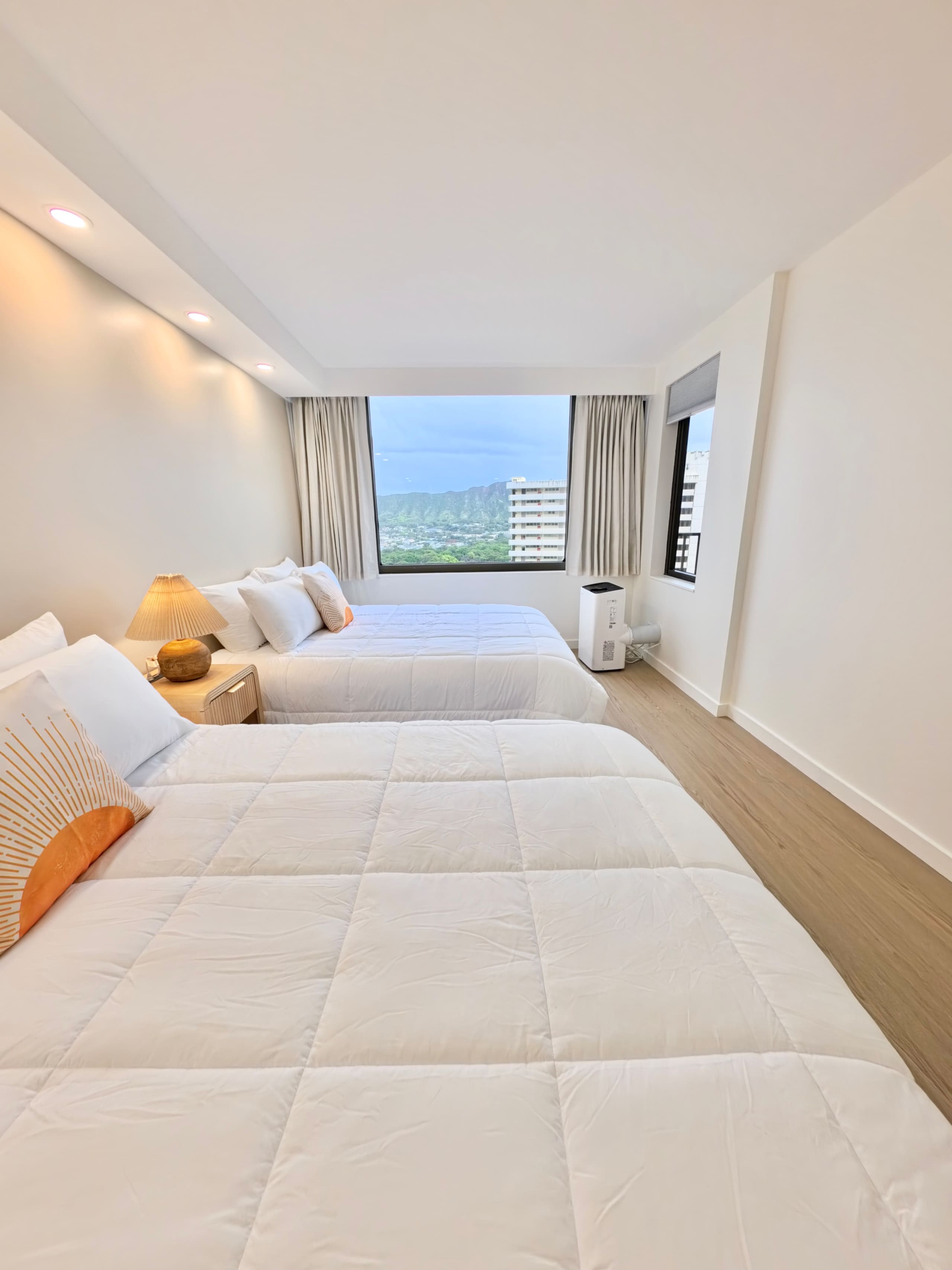 Waikiki Banyan DH & Ocean View #8 | Free Parking - Image 18