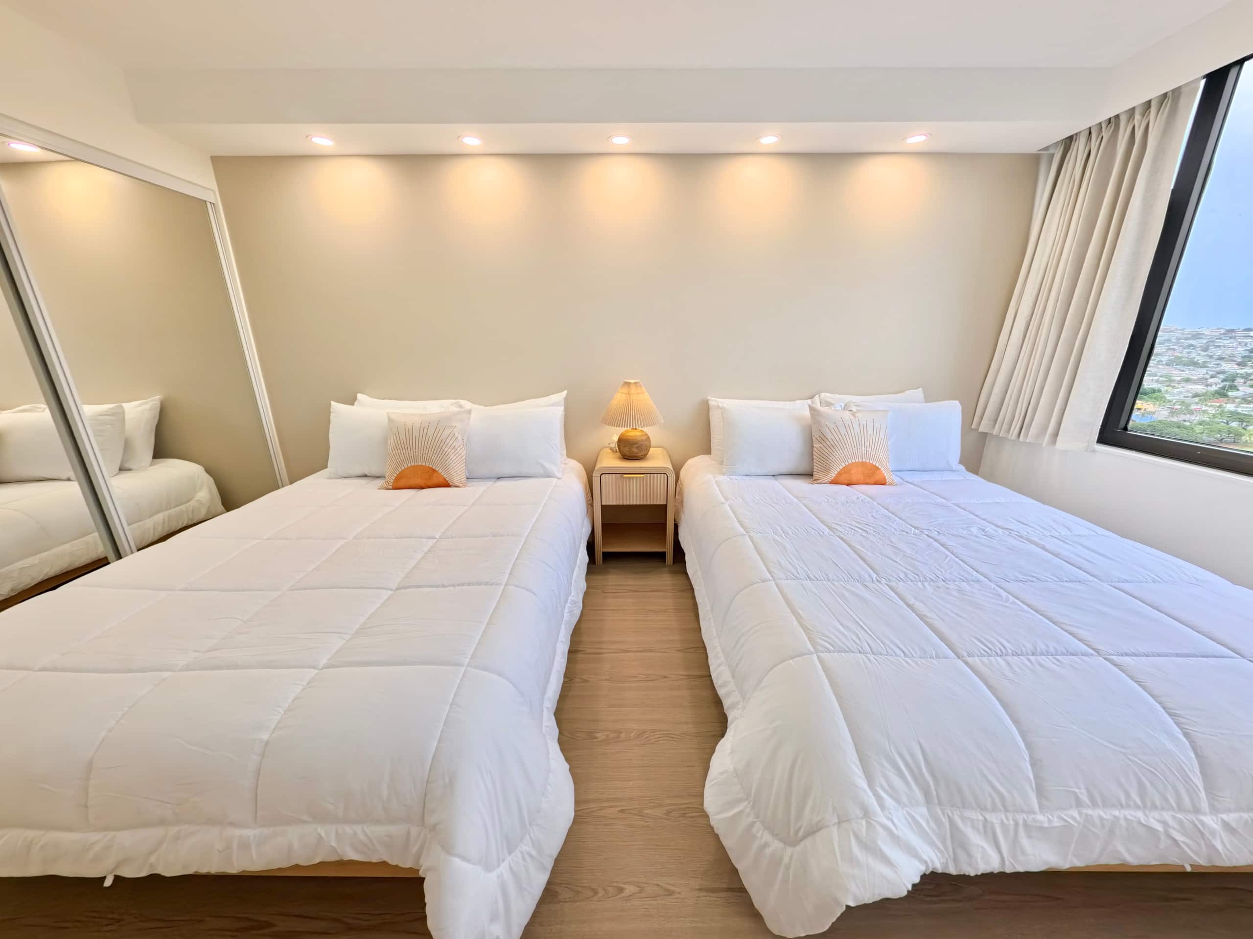 Waikiki Banyan DH & Ocean View #8 | Free Parking - Image 23