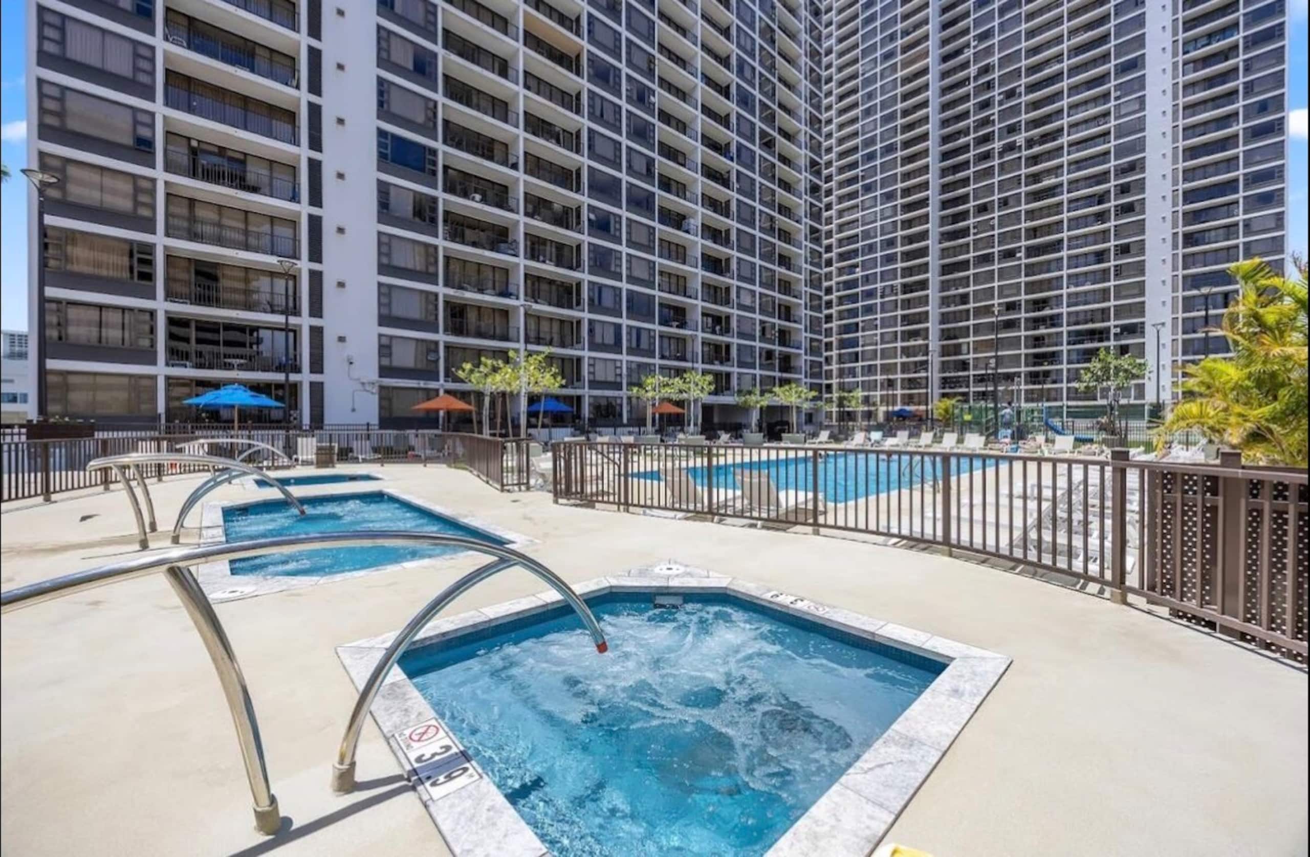 Waikiki Banyan DH & Ocean View #8 | Free Parking - Image 45