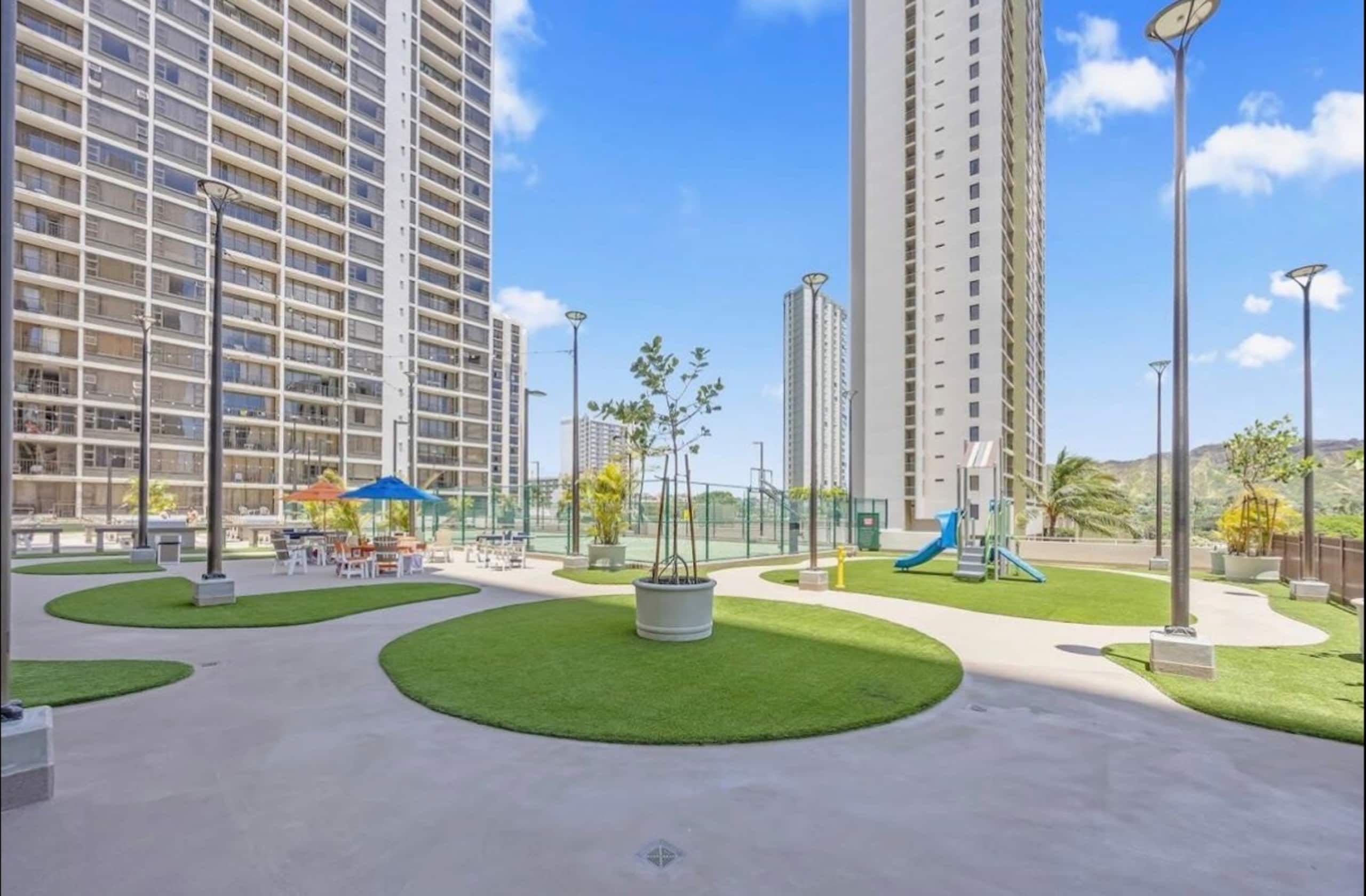 Waikiki Banyan DH & Ocean View #8 | Free Parking - Image 55