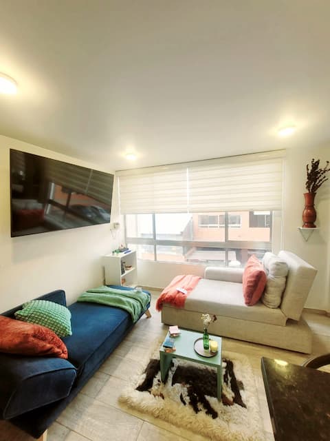 Anuncio de Airbnb popular: Superhost 5.0 apartment for 4 with fence HOMI | Fast Wi-Fi. en Los Mártires