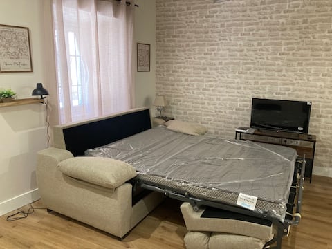 Successful Airbnb property: the little blue house in Segovia