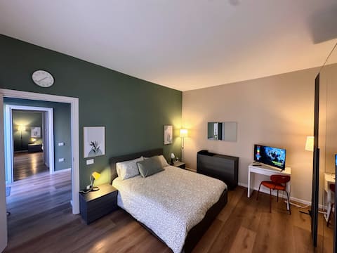 Proprietà Airbnb di successo: The two residences on Corso Torino Entire apartment a Novara