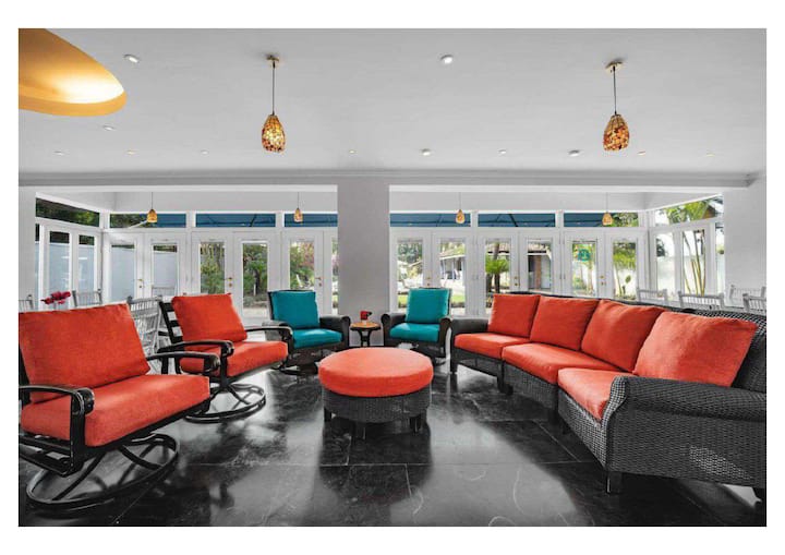 Living room image 1