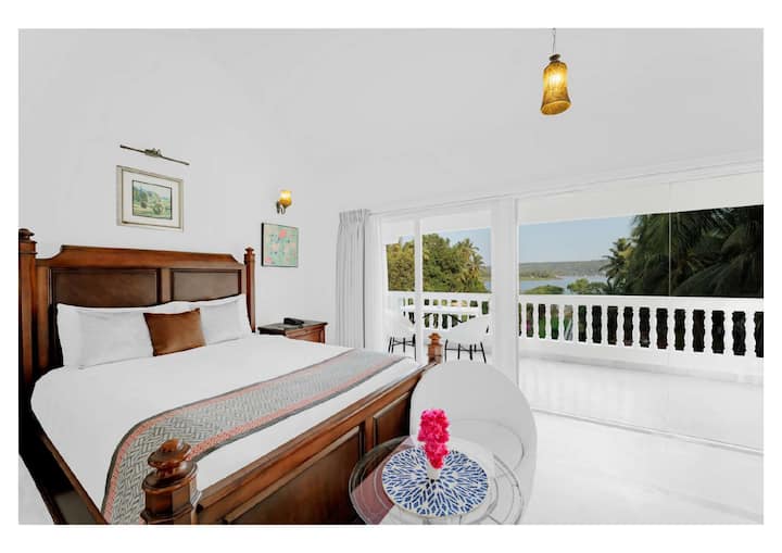 Bedroom 1 image 1