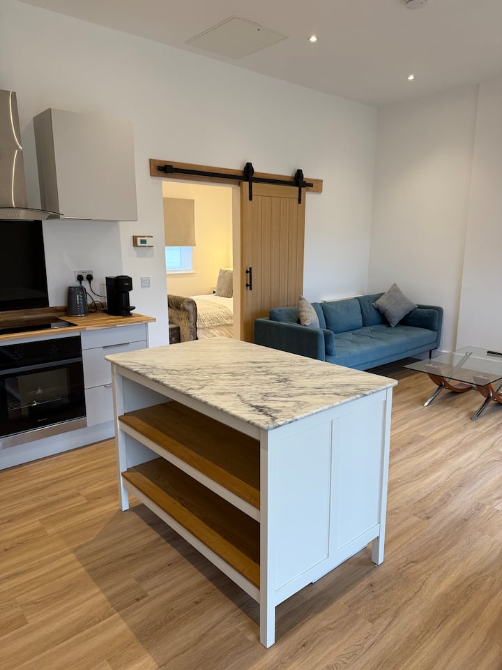 Modern One Bed Barn Near Stansted - London Stansted Airport (STN)