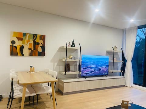 Macquarie ParkStation/ 2BR/Parking/Urban Retreat