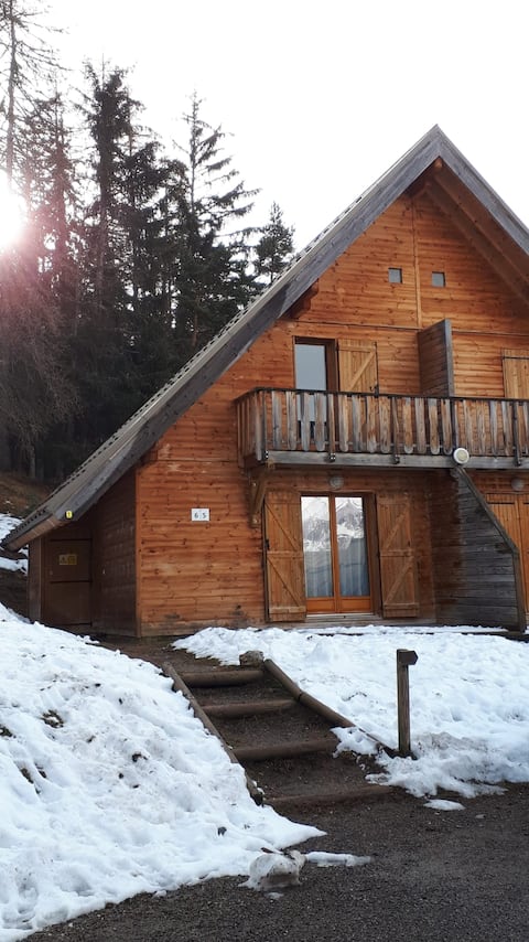 Chalet sleeps 5, La Joue du Loup Resort