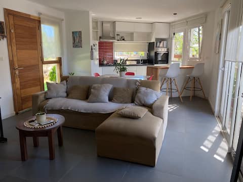 Anuncio de Airbnb popular: Nice and comfortable house in Piria, meters from the beach. en Piriápolis