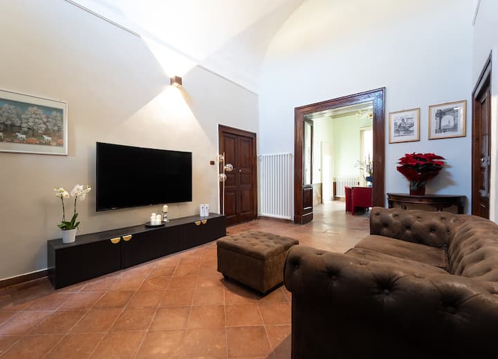 Palazzo Troisi Historic Apartment - Home Cinema - Campanie