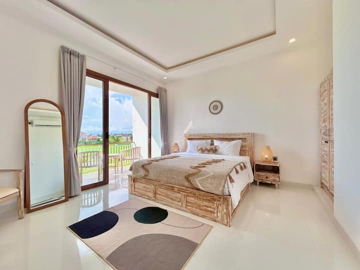 Balcony Room & Private Kitchen Avertment By Tis - Canggu