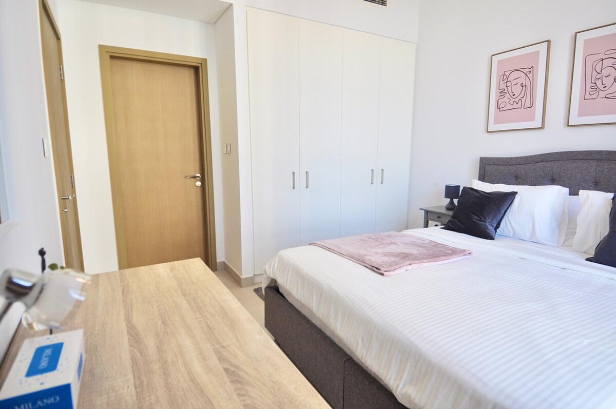 2-Bedroom Apartment · Downtown View · III 4