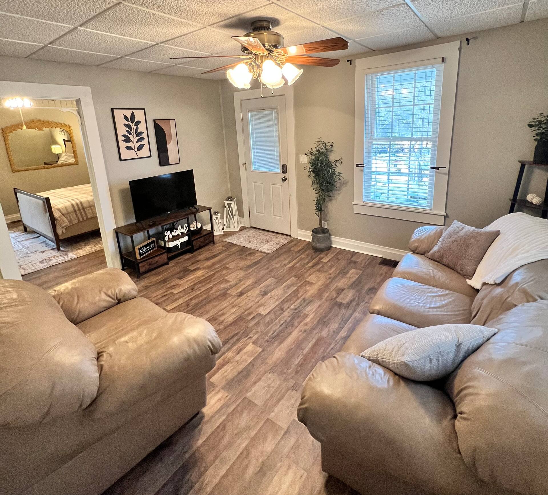 Nans Porch - 2 Bedroom home with outdoor firepit