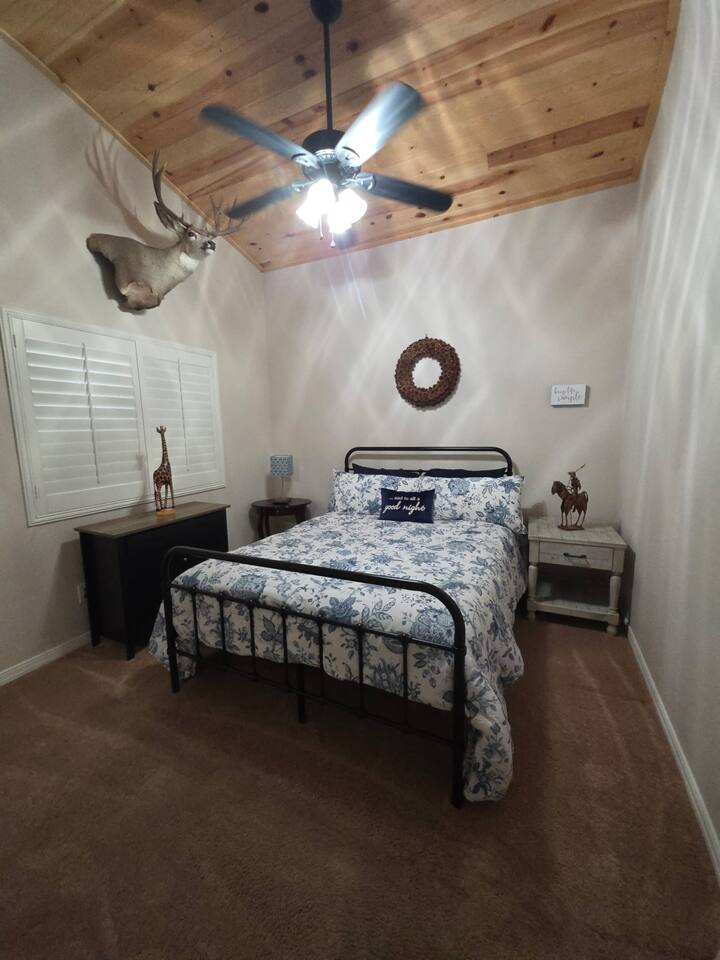 غرفة النوم 2