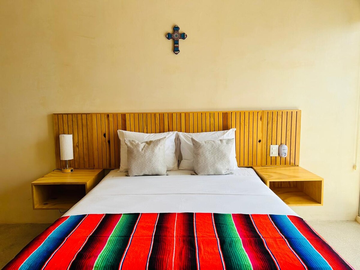 საწოლი 150×190 სმ 
საწოლი 150×190 სმ