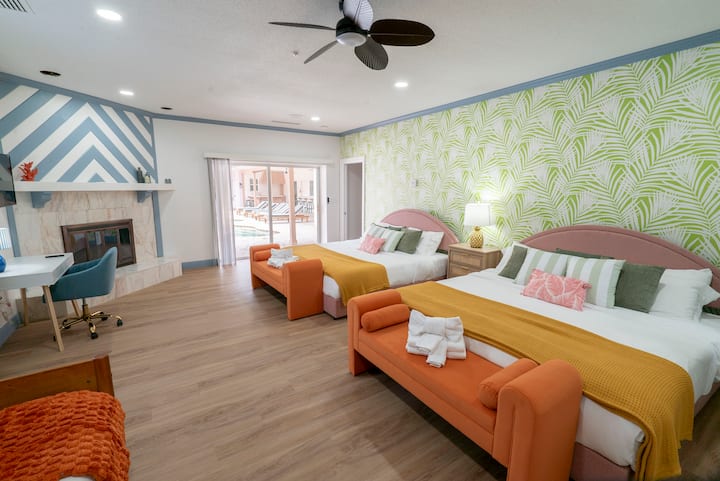 Dormitorio principal: 2 camas tamaño king, 1 cama individual. Planta baja