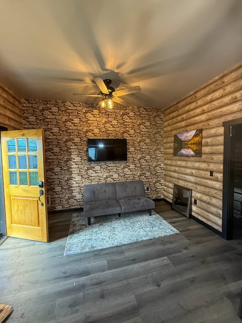 Successful Airbnb property: Modern Rustic Studio Guesthouse in Montana in Flathead Lake