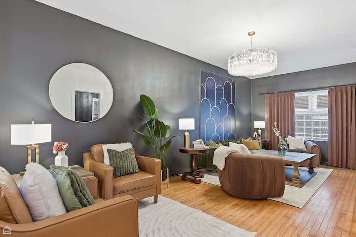 Rare Single Family Home With 2-car Garage! - Lincoln Park Zoo, Chicago