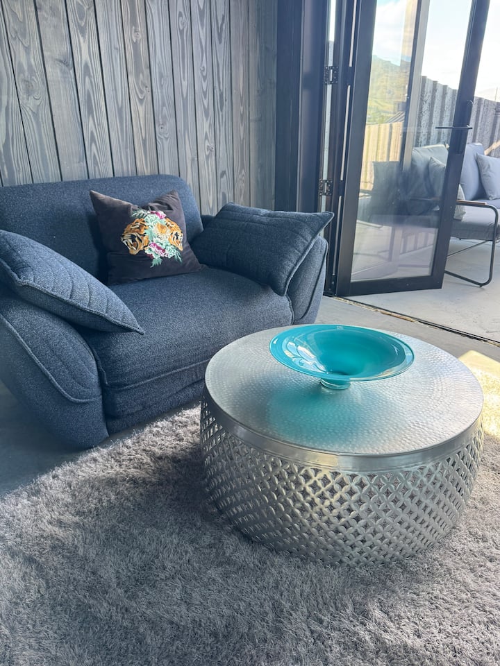 Blue Moon Apartment-epic Mountain Views Wanaka. - Wanaka