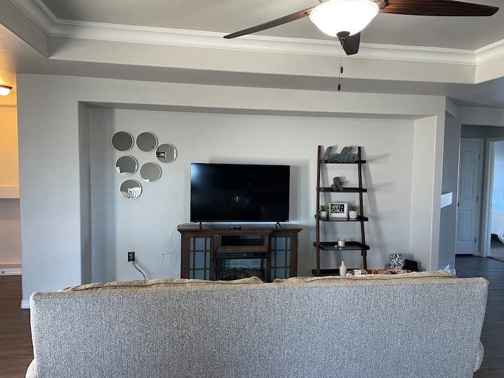 Welcome To Frogleap! Cozy North Home - Hobbs, NM