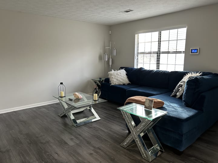 Cozy 2br Near Atl Airport | Private Parking + W/d - Fairburn, GA