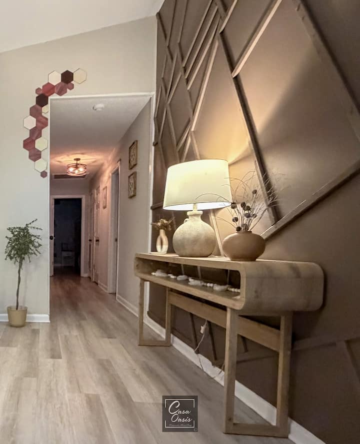 Cozy Sunlit 4 Beds House | Fully Fenced | Base - 하인스빌