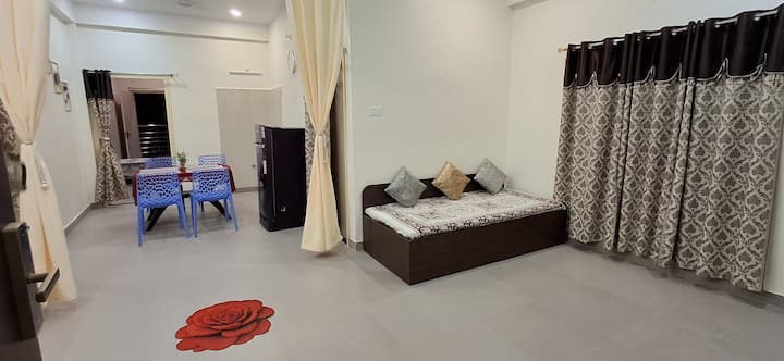 The Happy Loving Home | Spacious 2bhk With Balcony - Deoghar