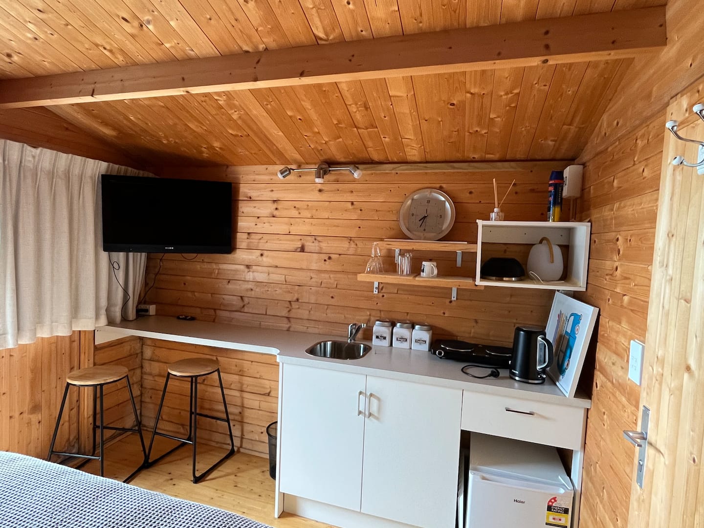 Cute Little Cabin, Water Views, Close To The Beach 5