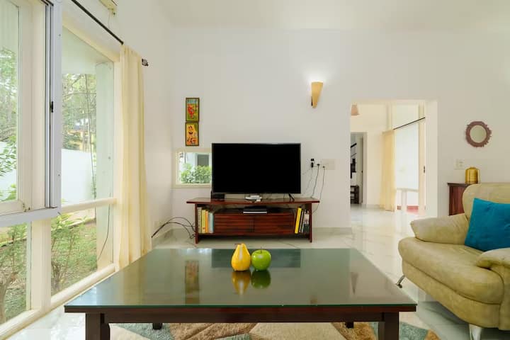 Living room image 4
