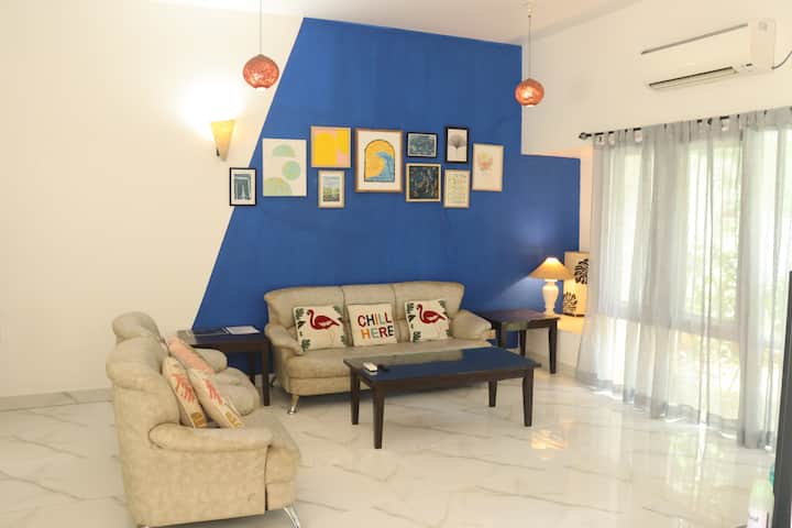 Living room image 3