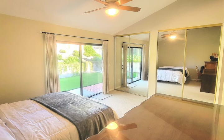 Amplia habitación principal