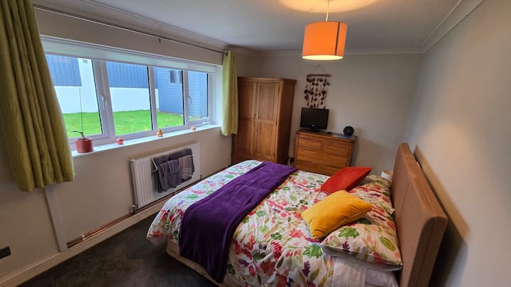 Hawthorn Lodge,
Room 1,
Pembrokeshire - Haverfordwest