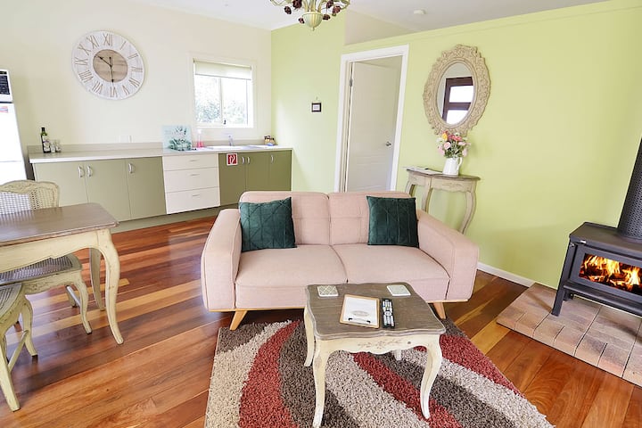 Apple Tree Cottage, Montville. - Montville