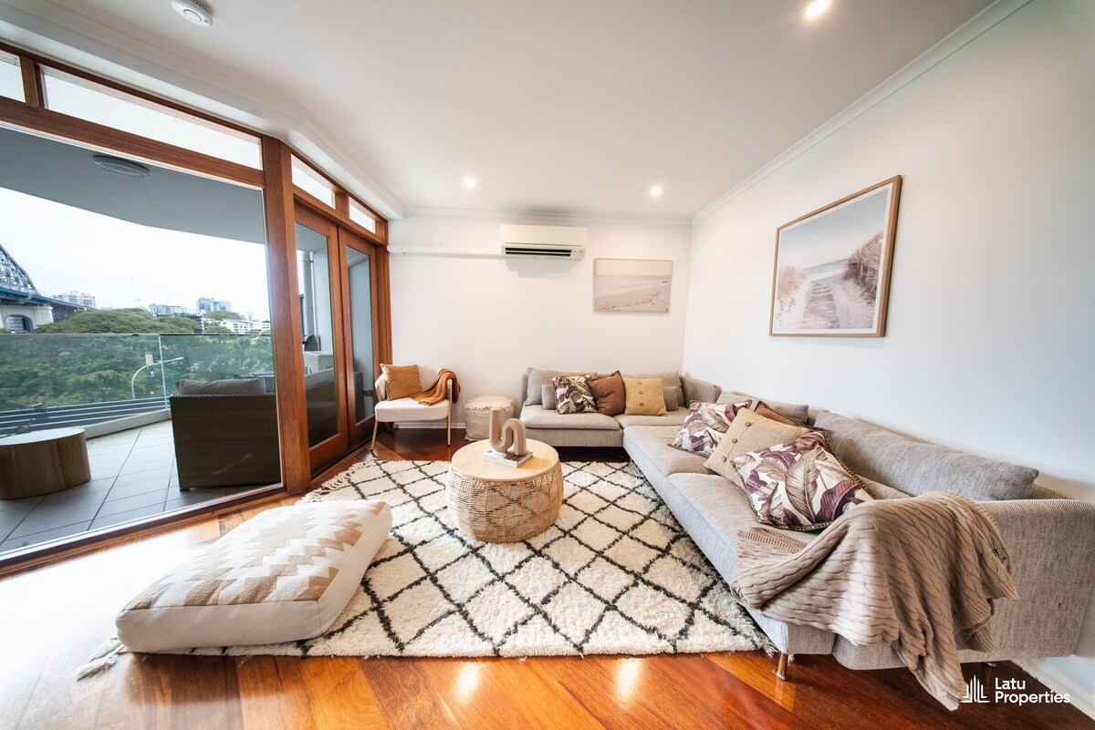 Top Airbnb: Stylish Rivr front lux/2Bdr/2Bath/Pool&AC/Parking in Brisbane City