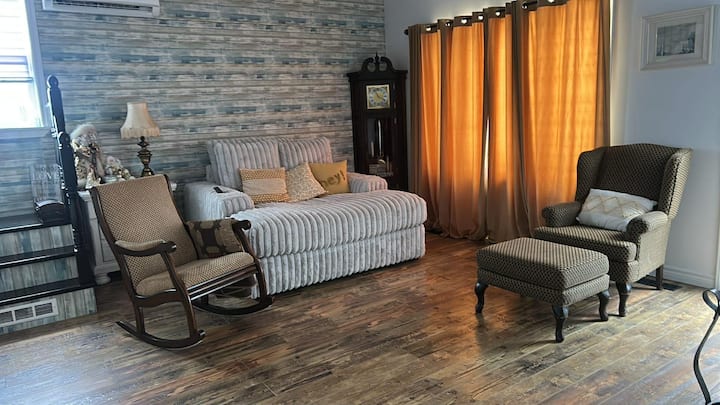 Rosebud Retreat (Perfect Place To Relax & Unwind) - Campbellton