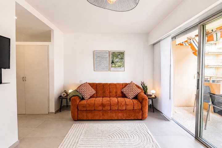 Studio Design ~ Piscine ~ Plage à Pied - Mandelieu-la-Napoule