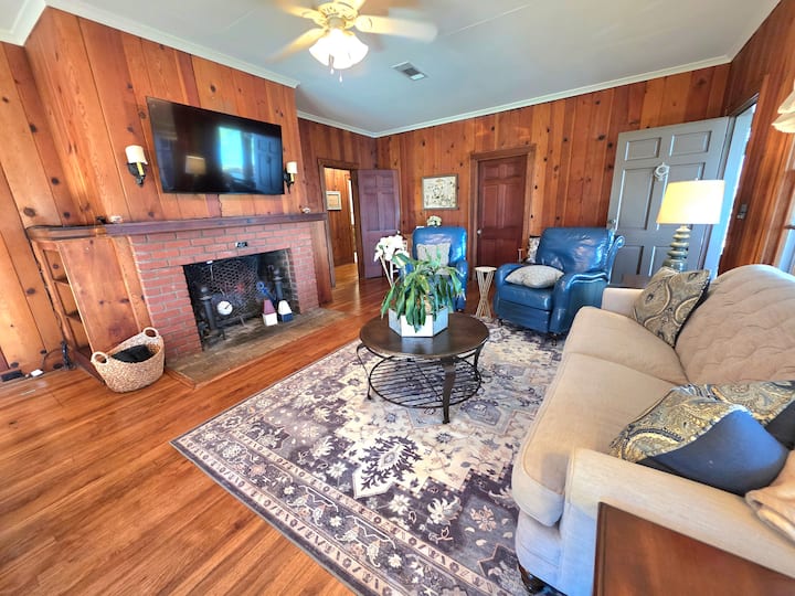 Cross Lake Craftsman- Lakefront W/pier & Slip - Shreveport, LA