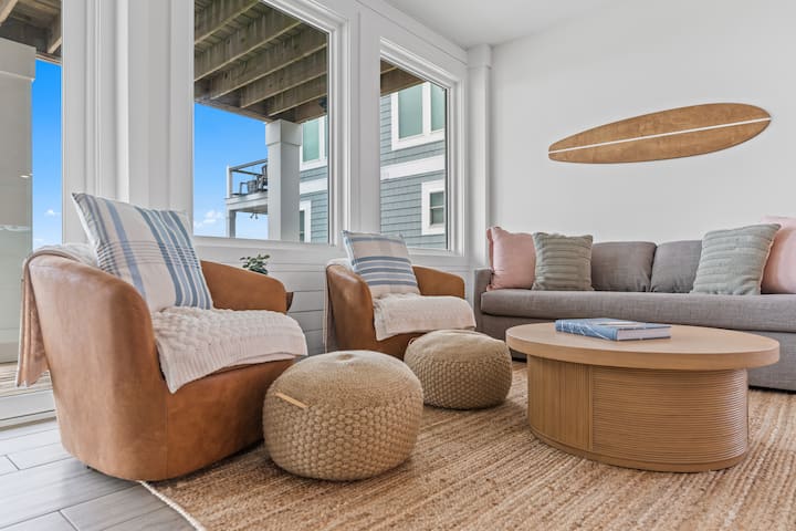 Oceanfront, Pool, Elevator, Pet & Event Friendly! - Oak Island, NC