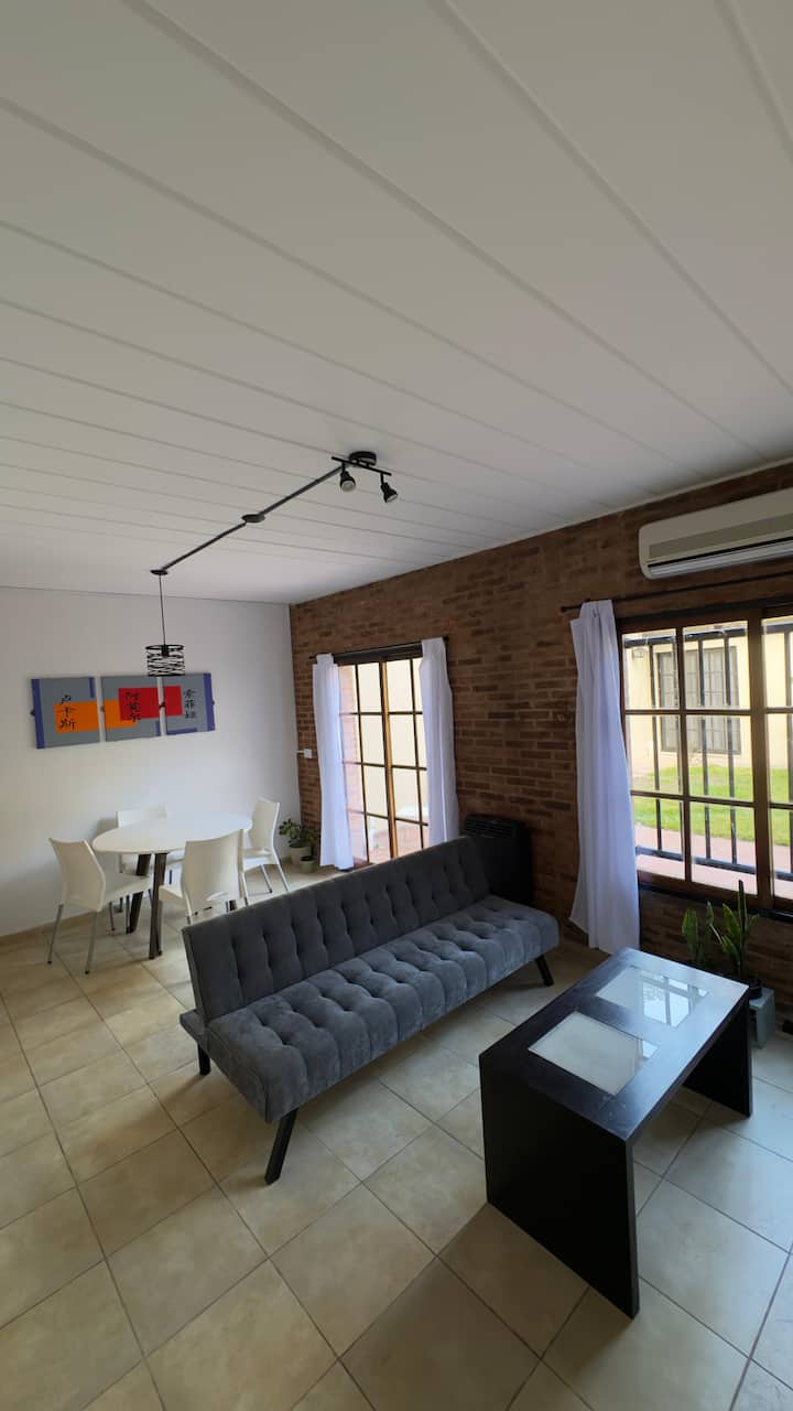 PH com entrada independente e parque privativo em Villa General Mitre