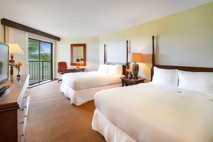 2 Partial Ocean View Units, Pool! - Kauai, HI
