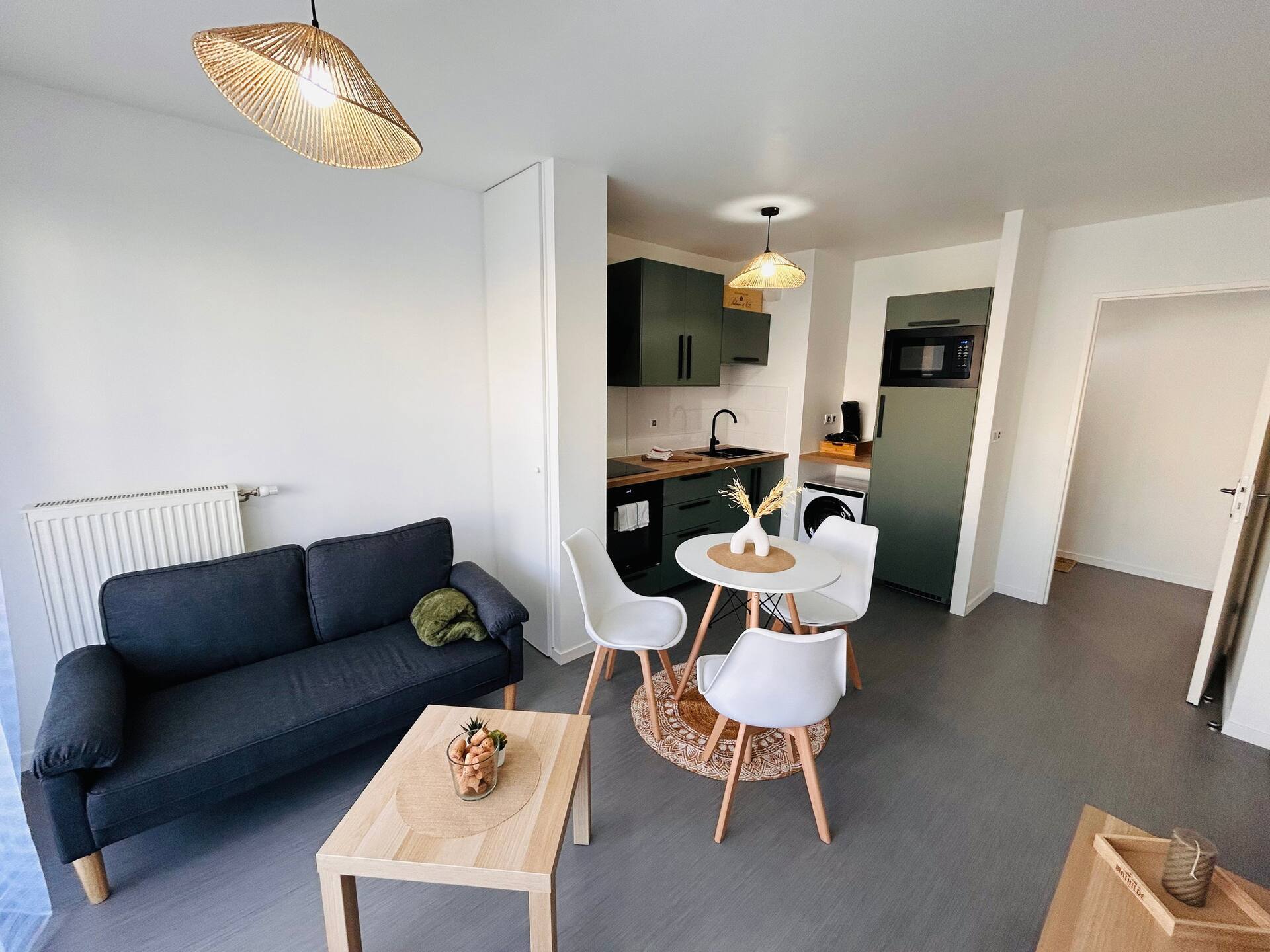 La Suite Bezannes Parking Balcon